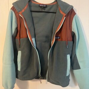 Patagonia women’s ' Teal and orange Fleece Jacket